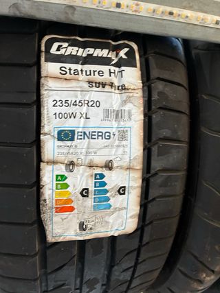 Neumático Gripmax Stature H/T 235/45R20 100W XL
