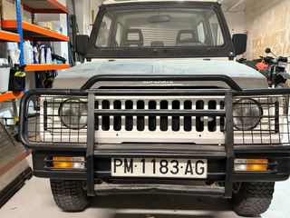 Defensa delantera Suzuki Santana