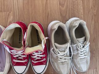 Converse Morados talla 37
fila talla 39. 