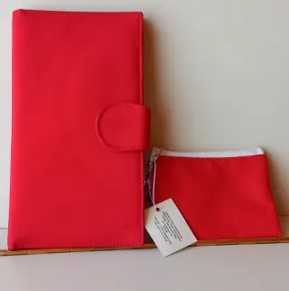 Cartera y monedero rojo