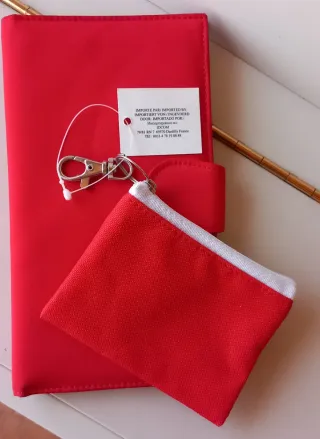 Cartera y monedero rojo