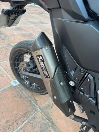 Honda X ADV 750  9000km akrapovic