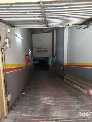 Garaje en venta en Vallparadís en Terrassa