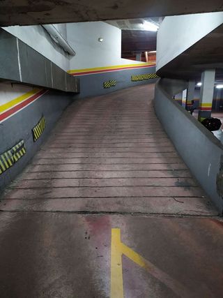 Garaje en venta en Vallparadís en Terrassa