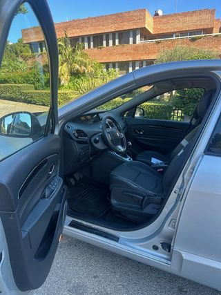 Renault Grand Scenic 2011