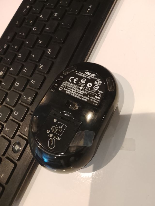 Teclado y ratón inalámbrico Asus