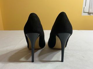 Zapatos de salón negros tacón alto