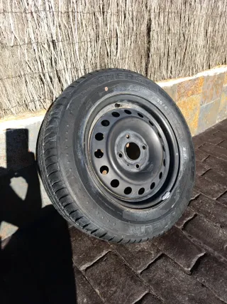 Rueda de coche Michelin 195/65 R15 91 H