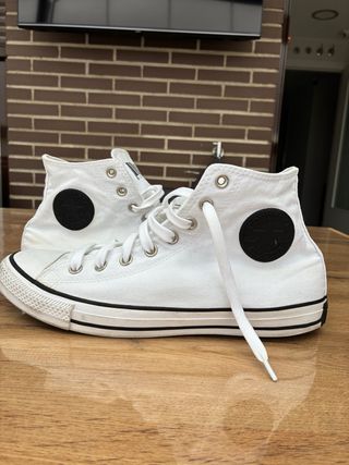 Converse Blancas y Negras Talla 44