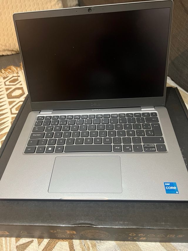 Dell Latitude 3340 Caja Cerrada