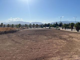 Terreno en venta en Renfe - Bulevar 1º y 2º Fase en Jaén