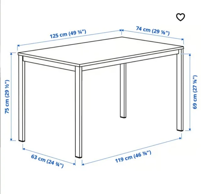 Mesa de escritorio o cocina blanca