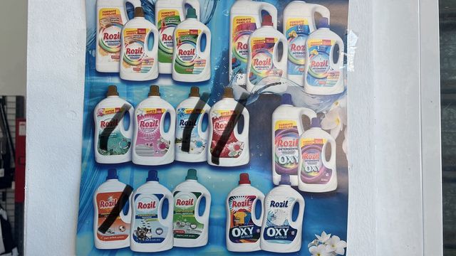 Se vende detergente, suavizante... Pregunta.