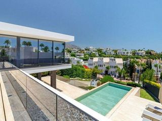Chalet en alquiler en Los Naranjos - Las Brisas en Marbella