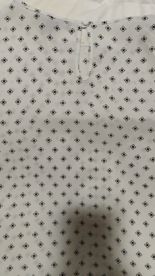 Camisa blanca estampada talla 40