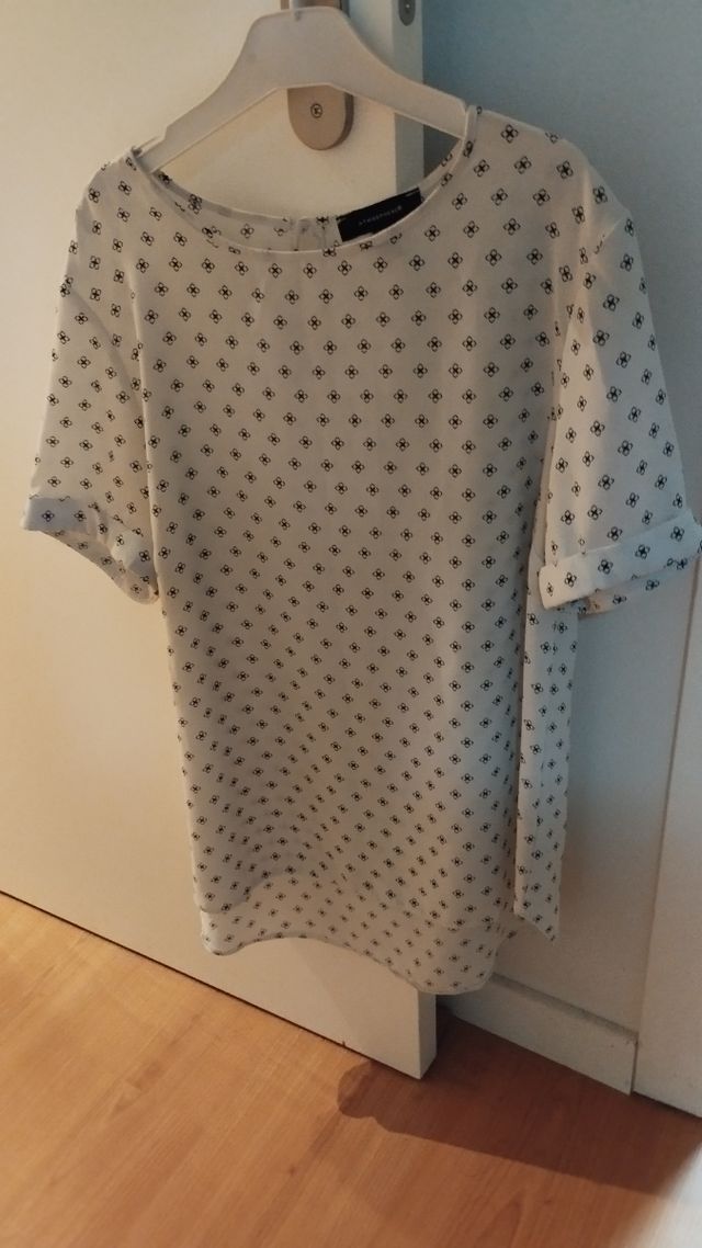 Camisa blanca estampada talla 40