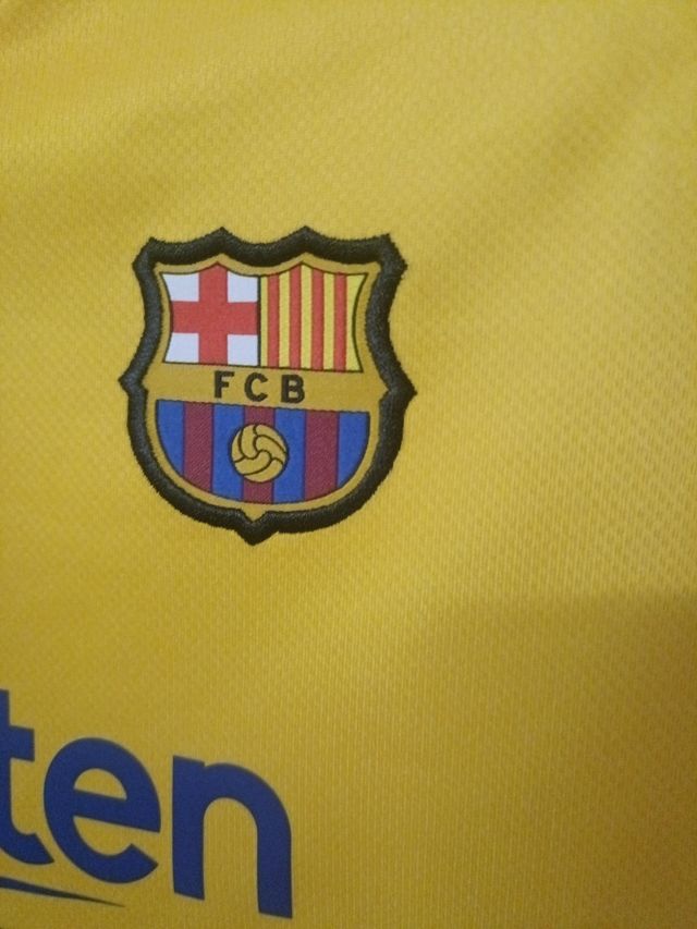 Traje FC Barcelona Niño Talla M (110-116cm)
