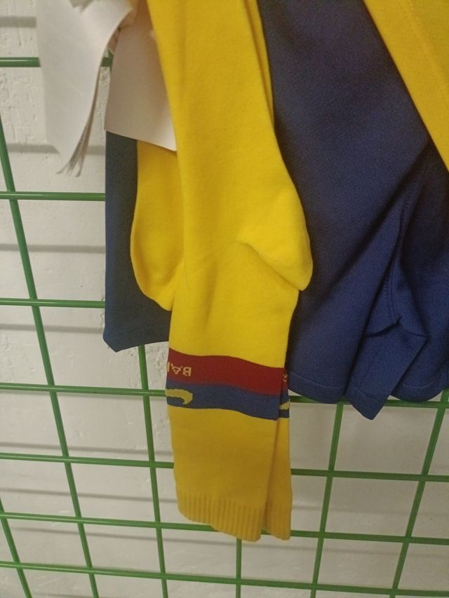 Traje FC Barcelona Niño Talla M (110-116cm)