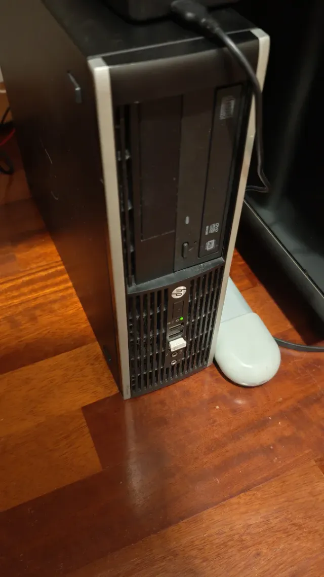 PC HP Desktop Nero/Argento
