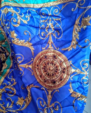 2 Foulard seta stampa barocca