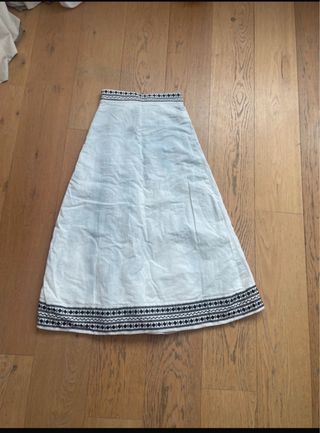 Falda larga Coosy blanca con rayas