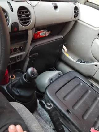 Nissan Kubistar 2003