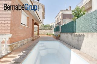 Chalet en venta en Font Verda en Granollers