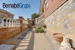 Chalet en venta en Font Verda en Granollers