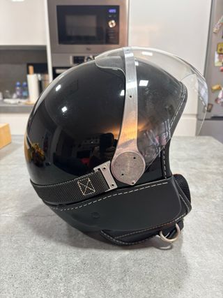 Casco Vespa Negro con Visera