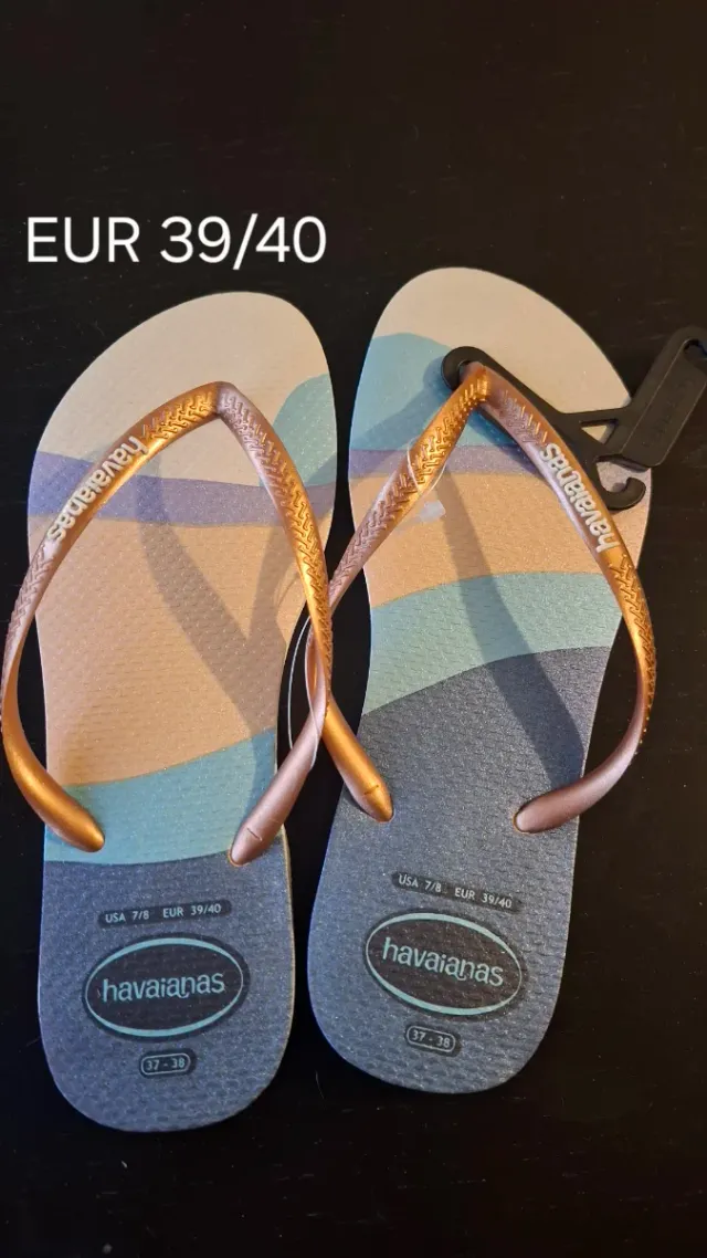 Havaianas douradas multicoloridas tam 39/40