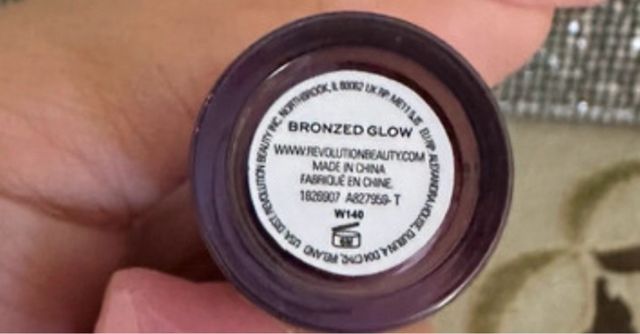 Revolution illuminante liquido oro rosa