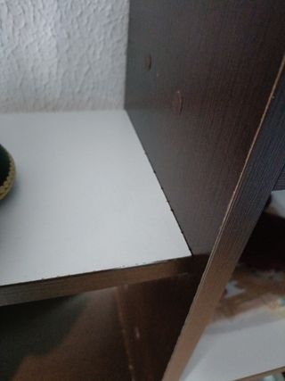 Estantería de madera