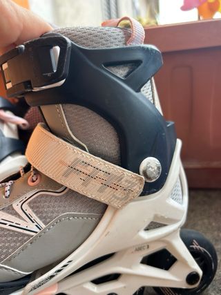 Pattini Oxelo bambina 29/32 + Protezioni