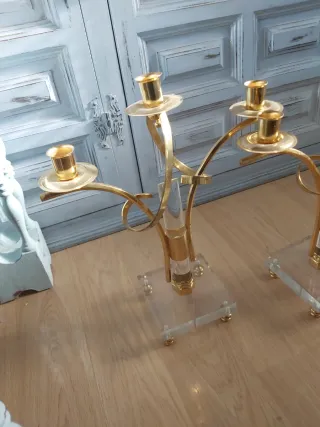 Candelabros dorados
