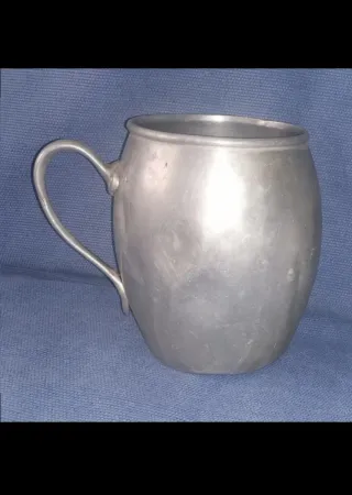 Olla vintage de aluminio