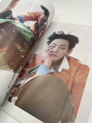 Revista W Korea BTS V Septiembre 2025