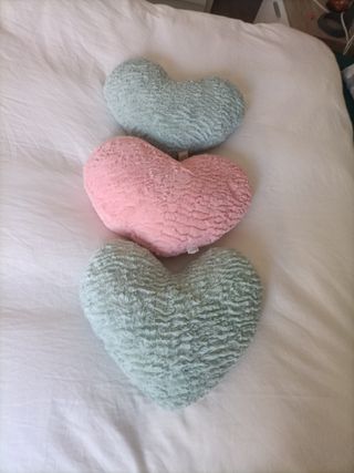 3 Cojines Corazón Felpa