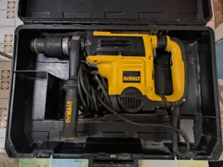 Taladro Percutor Dewalt D25601K 1250W
