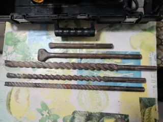 Taladro Percutor Dewalt D25601K 1250W