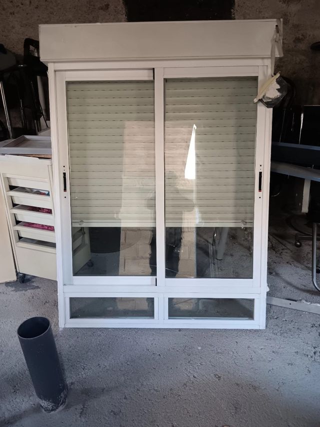 Ventana corredera 1,13x1,40m con capialzado