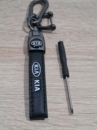 Llavero Kia Negro con Destornillador