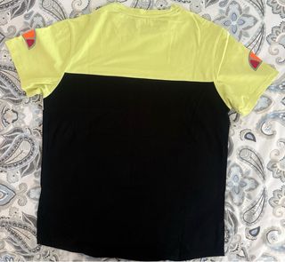 Camiseta Ellesse Negra y Amarilla