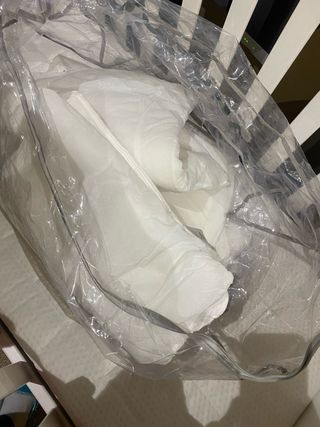 Cuna de bebé con estrellas de la marca micuna