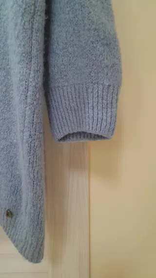 Maglione lungo collo alto azzurro