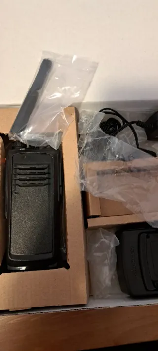 Walkie HQT DMR Negro