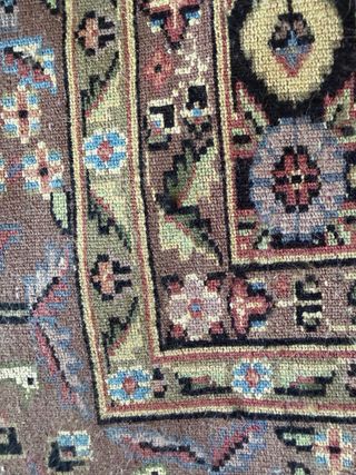 Spettacolare tappeto in seta tessuto a mano.