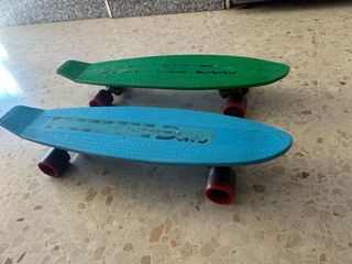 2 monopattini da skate Doivo verdi e blu