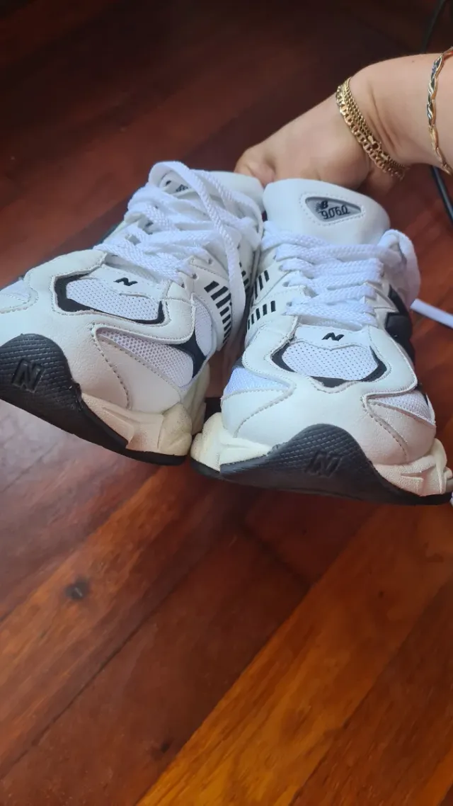 New Balance 9060 Talla 42