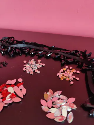 Lotto gemme e strass multicolore