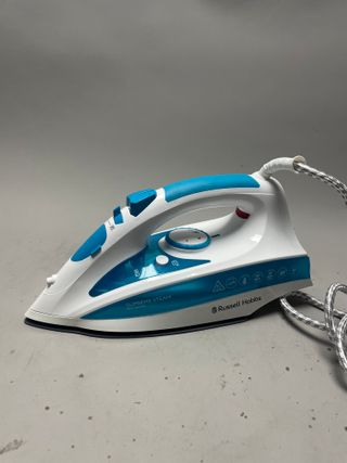 Plancha de Vapor Russell Hobbs 2600W